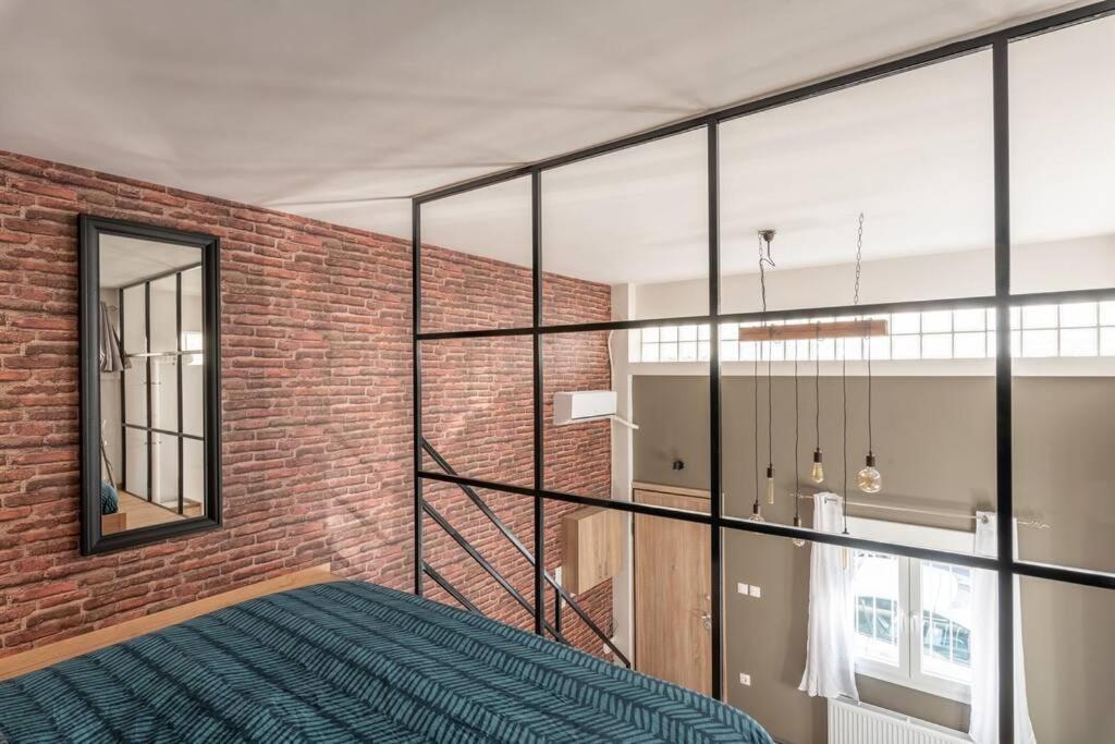 Industrial Loft Near Seaside W 200Mbps Apartment Tesalonika Bagian luar foto